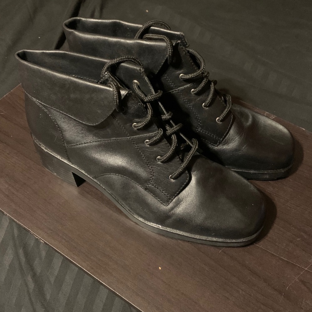 Classic Elements Black Ankle Boots (W)